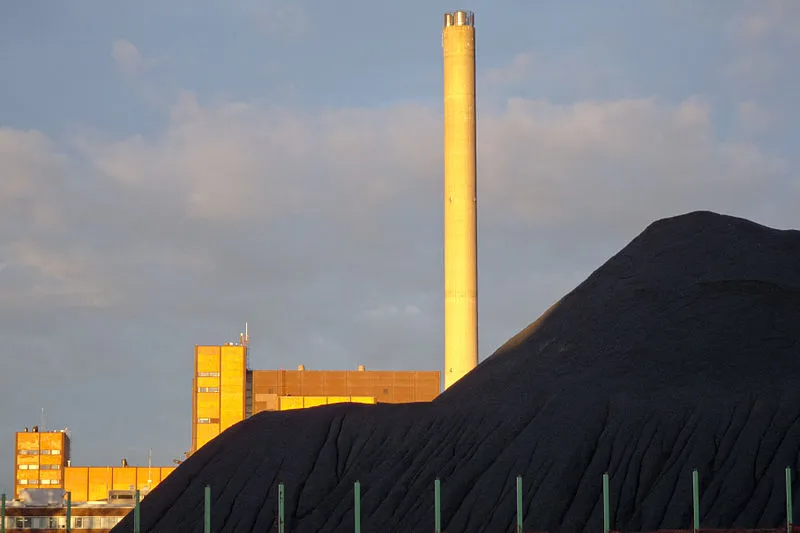 Hiilipäästöt verokarhun kynsissä