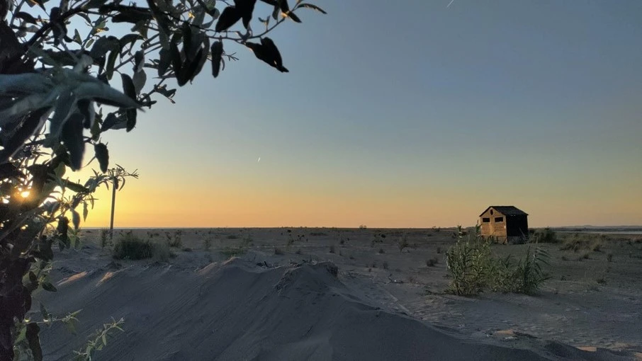 Albanian hiekkadyyneille maata pitkin