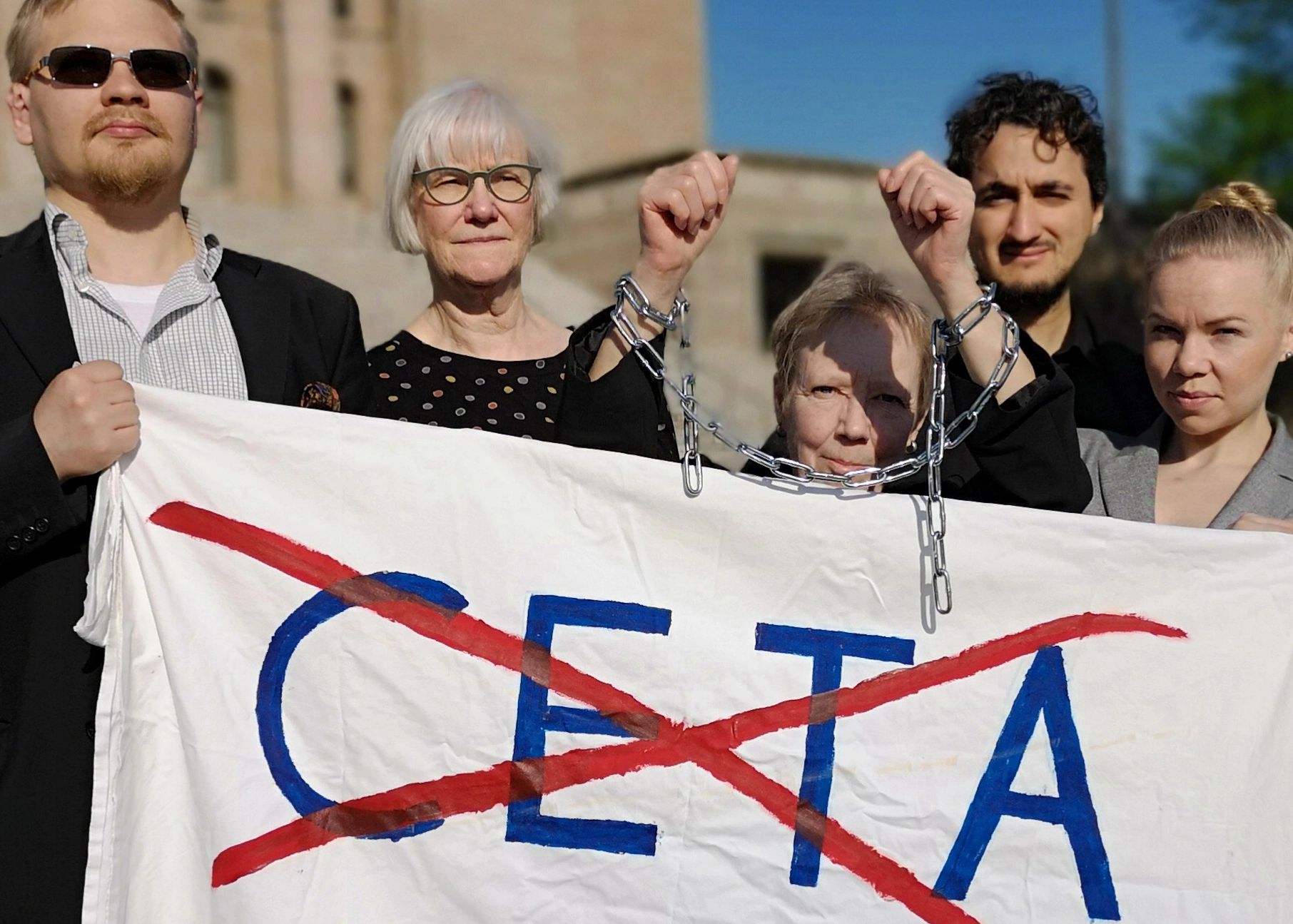 Kansalaisjärjestöt pettyneitä eduskunnan CETA-päätökseen