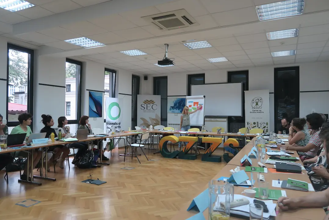 Ahkeraa kokoustamista Banja Lukassa.